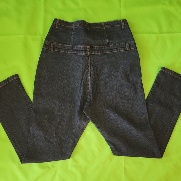 Crest Jeans Super High Waisted Button + Zip Women's Size 16 x 31" inseam - Picture 2 of 5